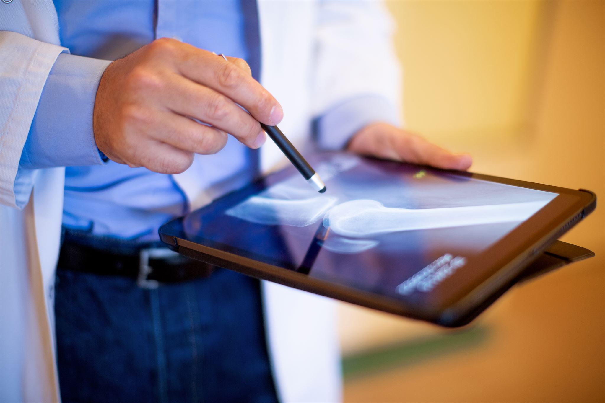 Filling out digital forms on tablet