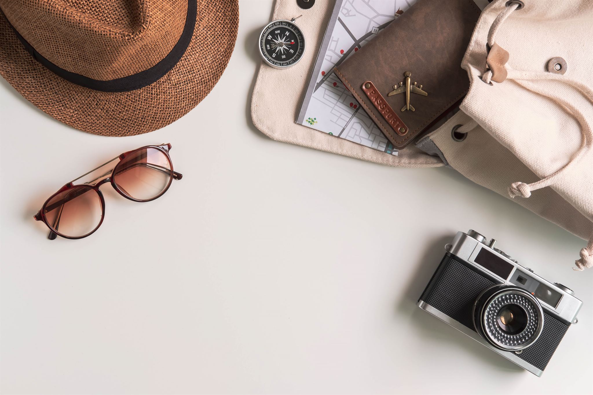 Happy tourist smiling with safari hat