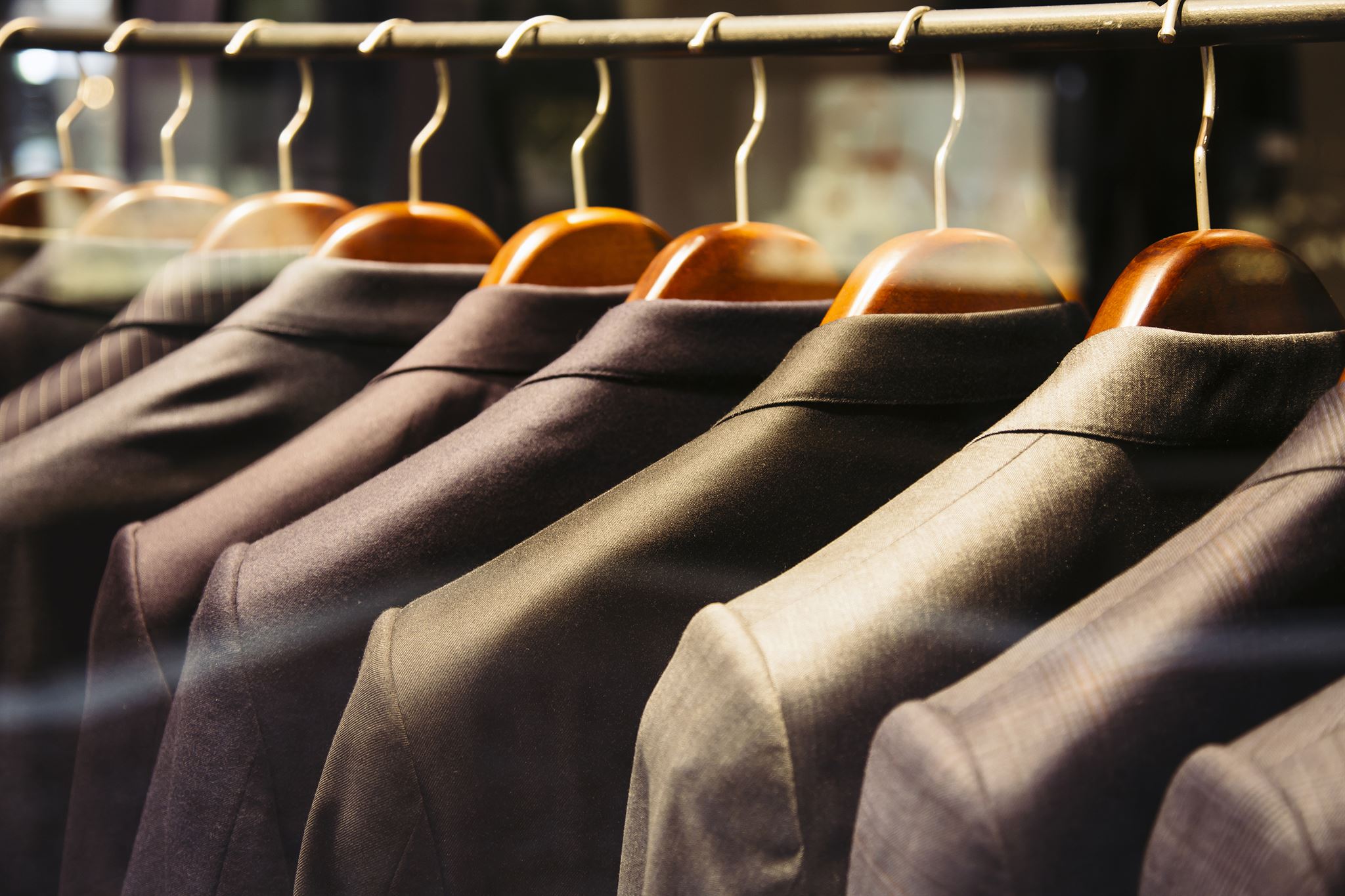 Clothing exchange counter