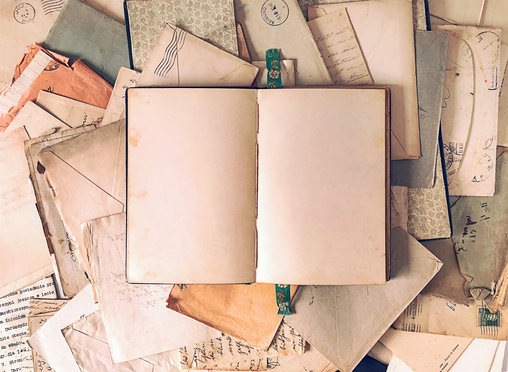 Ősi kéziratok és könyvek