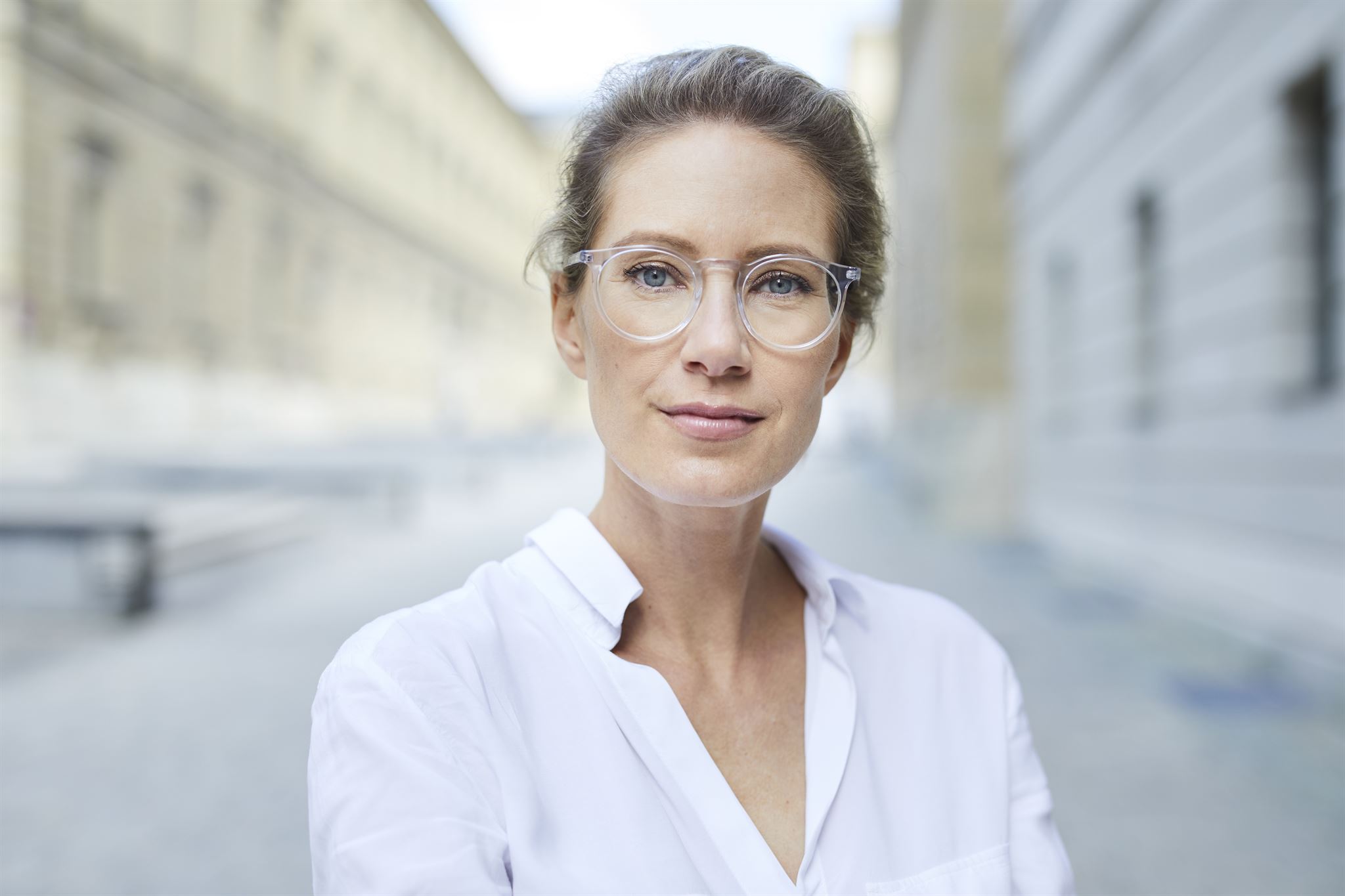 Agent Sarah Lee