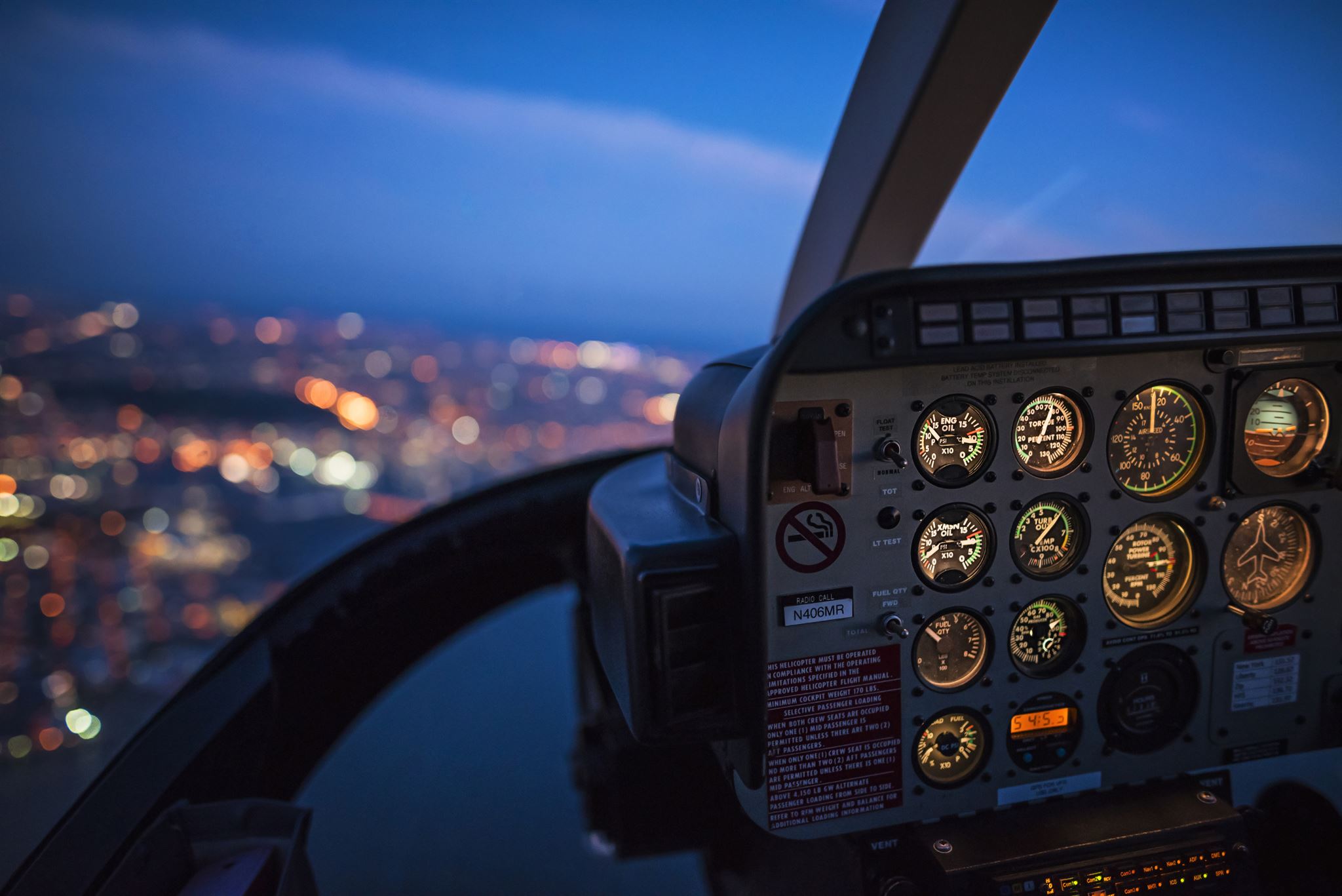 FAA airplane cockpit training simulator