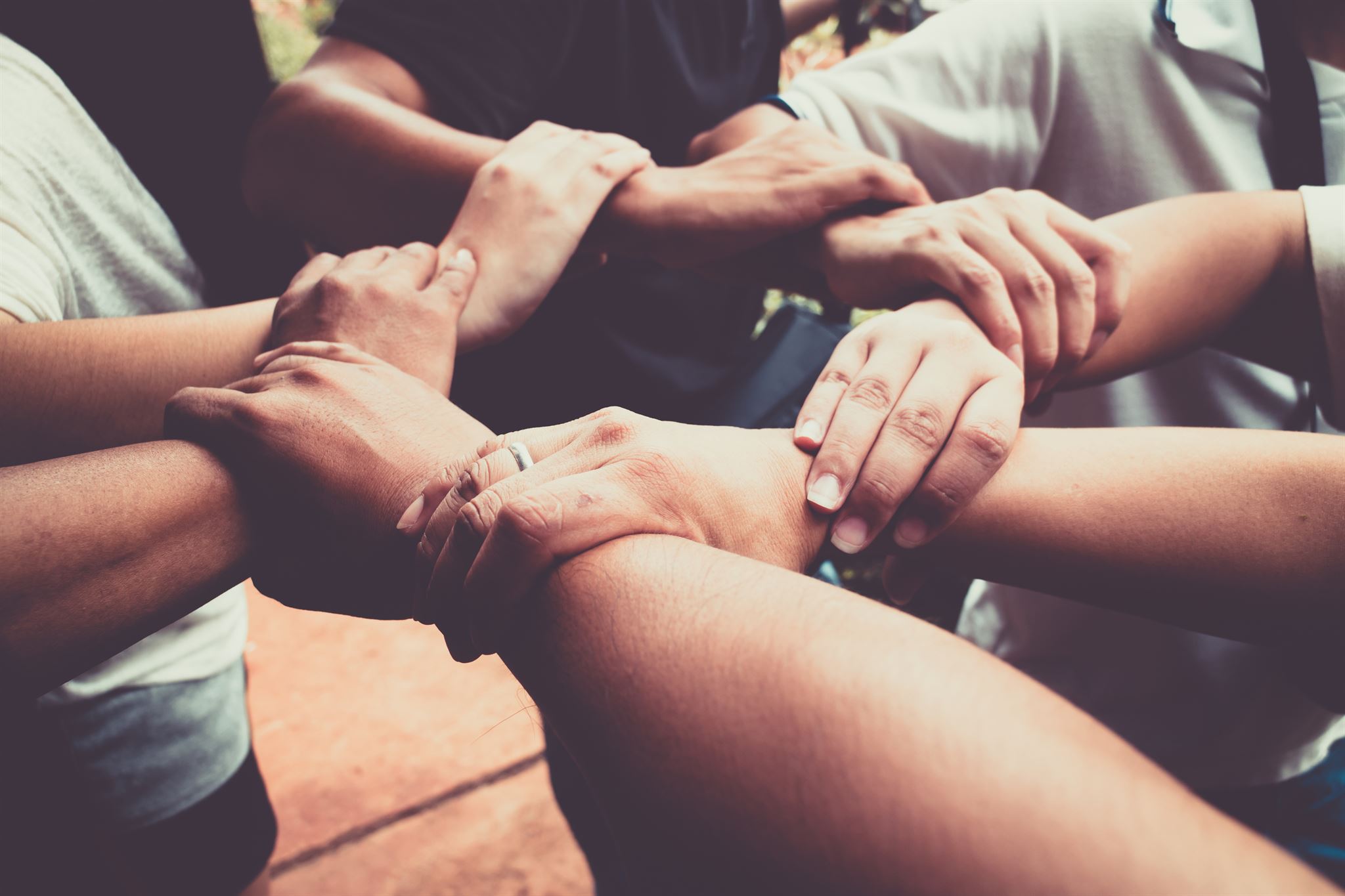 Manos unidas en apoyo